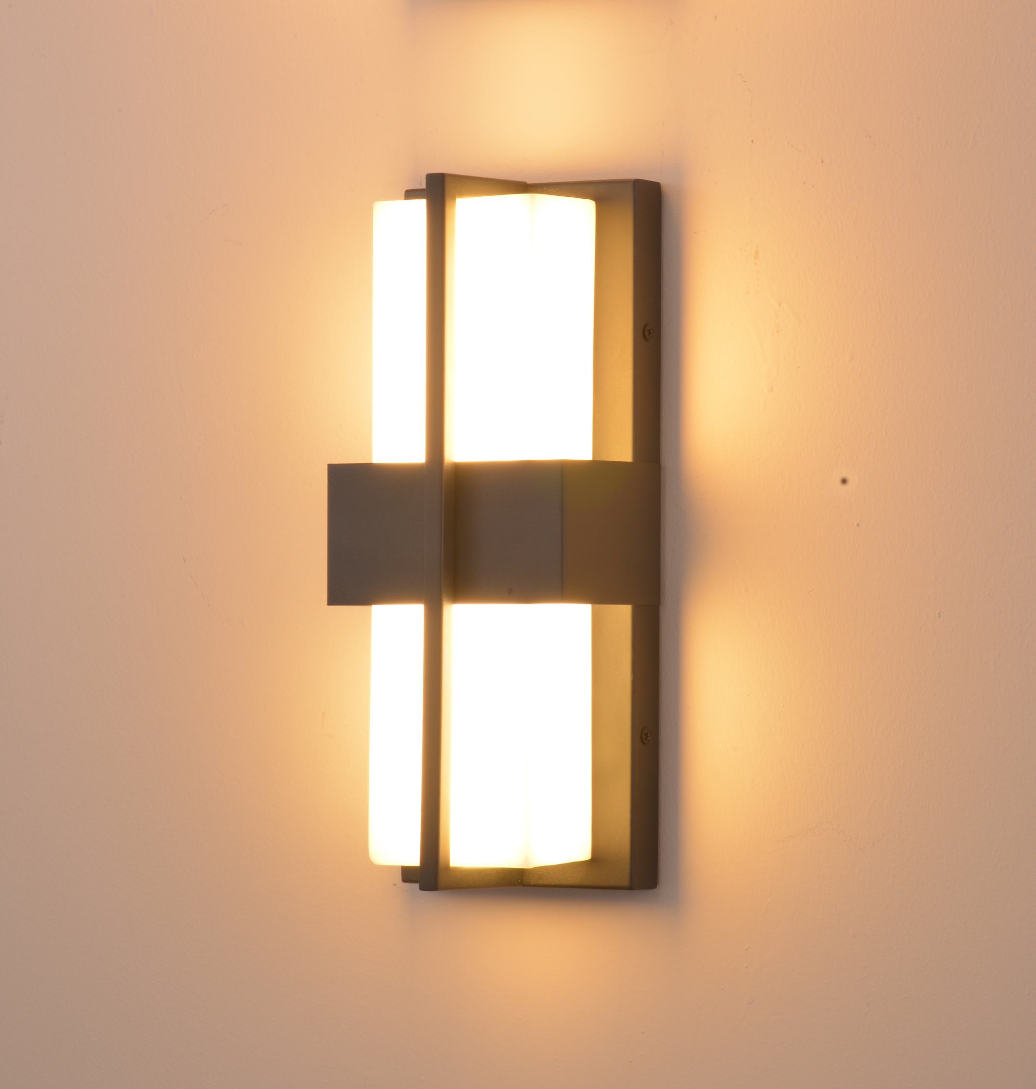 Modern geometrikus fém falikar